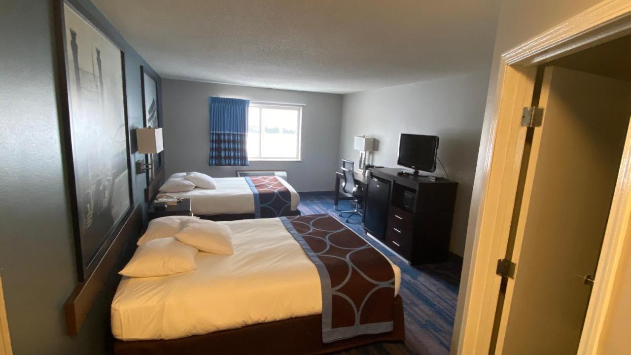 Hotel Super 8 by Wyndham Prairie Du Chien Exterior foto